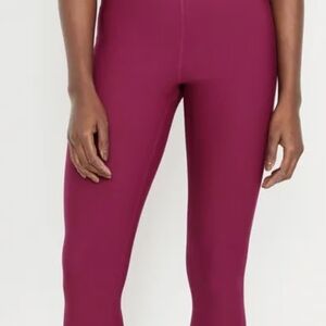 Old Navy Women's Berry Leggings